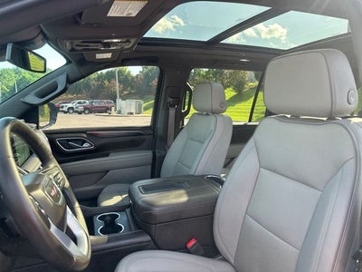 2023 GMC Yukon XL SLT