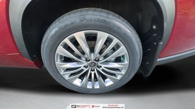 2026 Toyota Highlander Hybrid Platinum