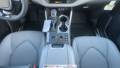 2026 Toyota Highlander Hybrid Platinum