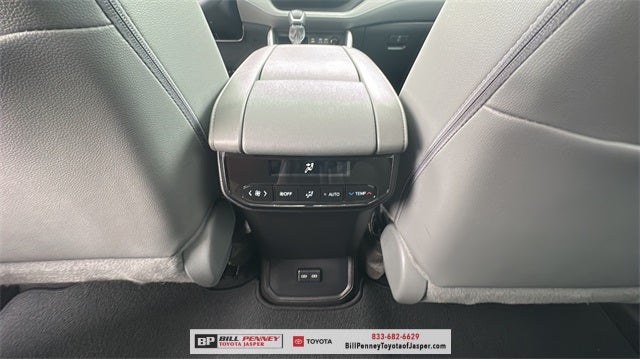 2025 Toyota Highlander XLE