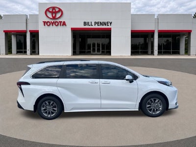 2026 Toyota Sienna LE