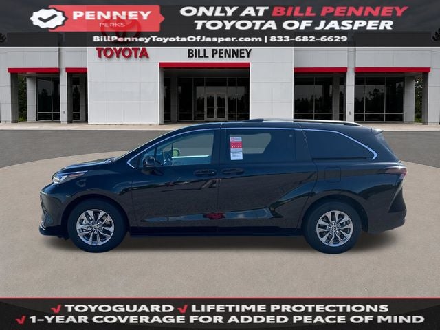 2026 Toyota Sienna LE 8 Passenger
