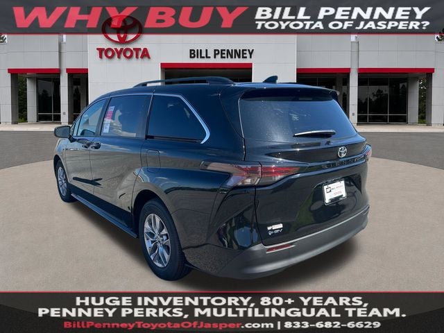 2026 Toyota Sienna LE 8 Passenger