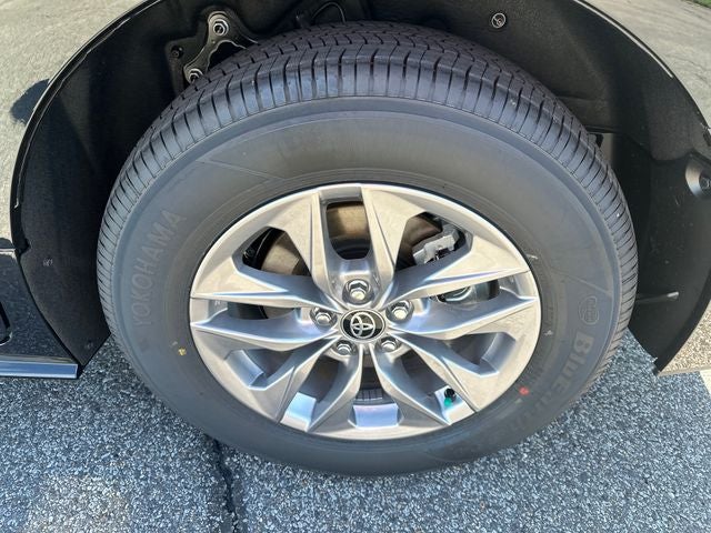 2026 Toyota Sienna LE 8 Passenger