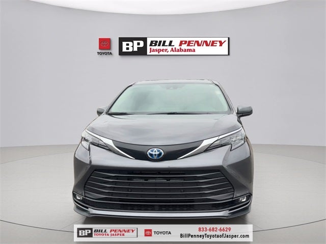 2025 Toyota Sienna XLE 7 Passenger