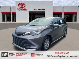 2021 Toyota Sienna XLE 8 Passenger