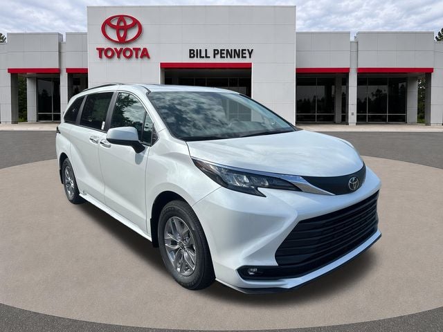 2026 Toyota Sienna XLE 8 Passenger
