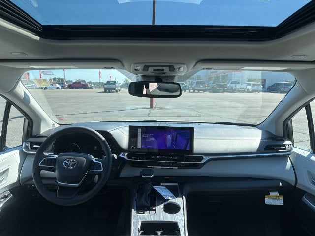 2026 Toyota Sienna XLE 8 Passenger
