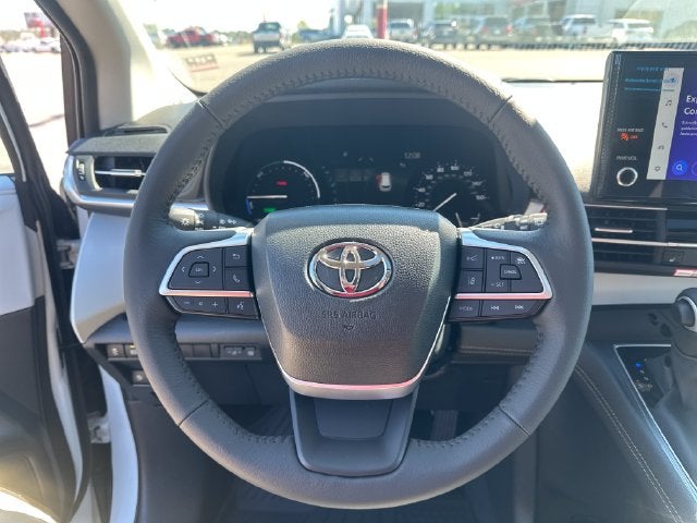 2026 Toyota Sienna XLE 8 Passenger