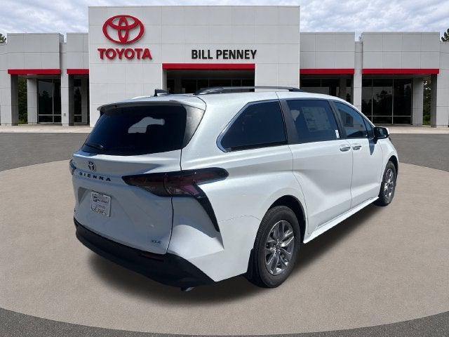 2026 Toyota Sienna XLE 8 Passenger