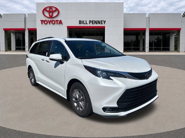 2026 Toyota Sienna XLE 8 Passenger