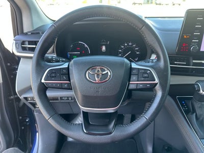 2023 Toyota Sienna XLE 8 Passenger