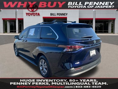 2023 Toyota Sienna XLE 8 Passenger