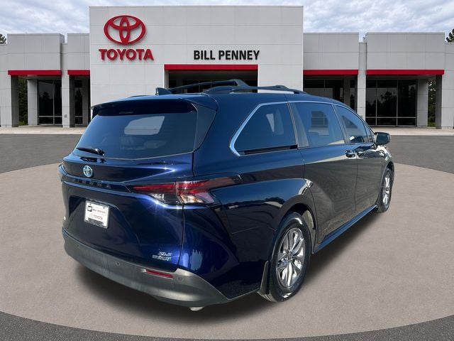 2023 Toyota Sienna XLE 8 Passenger