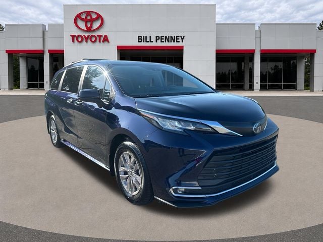 2023 Toyota Sienna XLE 8 Passenger