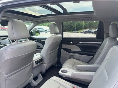 2017 Toyota Highlander Limited Platinum