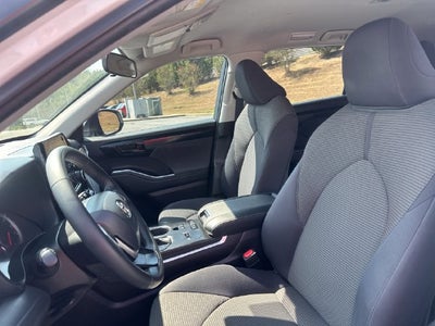 2022 Toyota Highlander LE