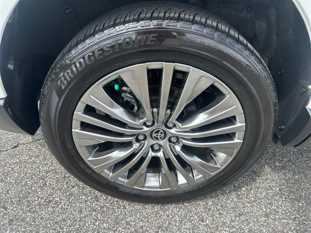 2023 Toyota Venza XLE