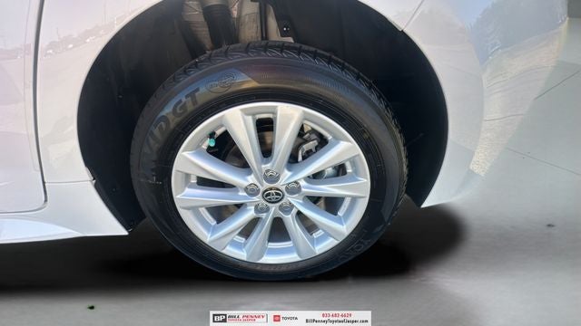 2025 Toyota Corolla Hatchback SE