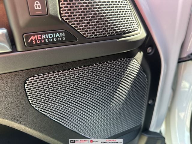 2024 Land Rover Defender 90 X-Dynamic SE