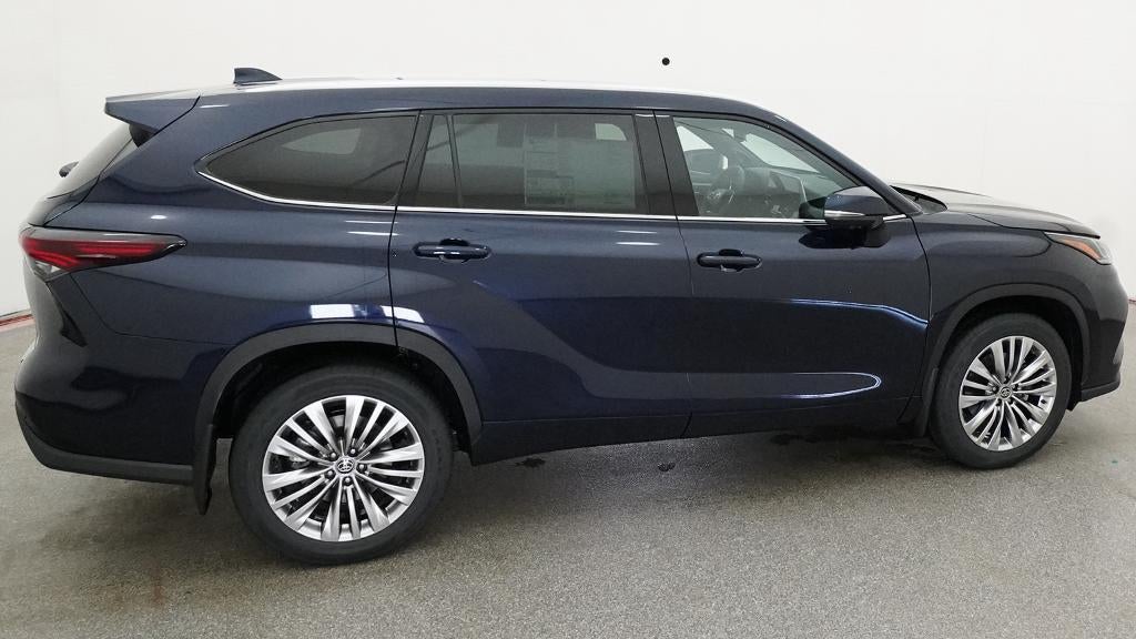 2026 Toyota Highlander Platinum